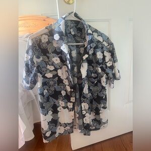 Abercrombie Men’s Floral Button Down Hawaiian Shirt